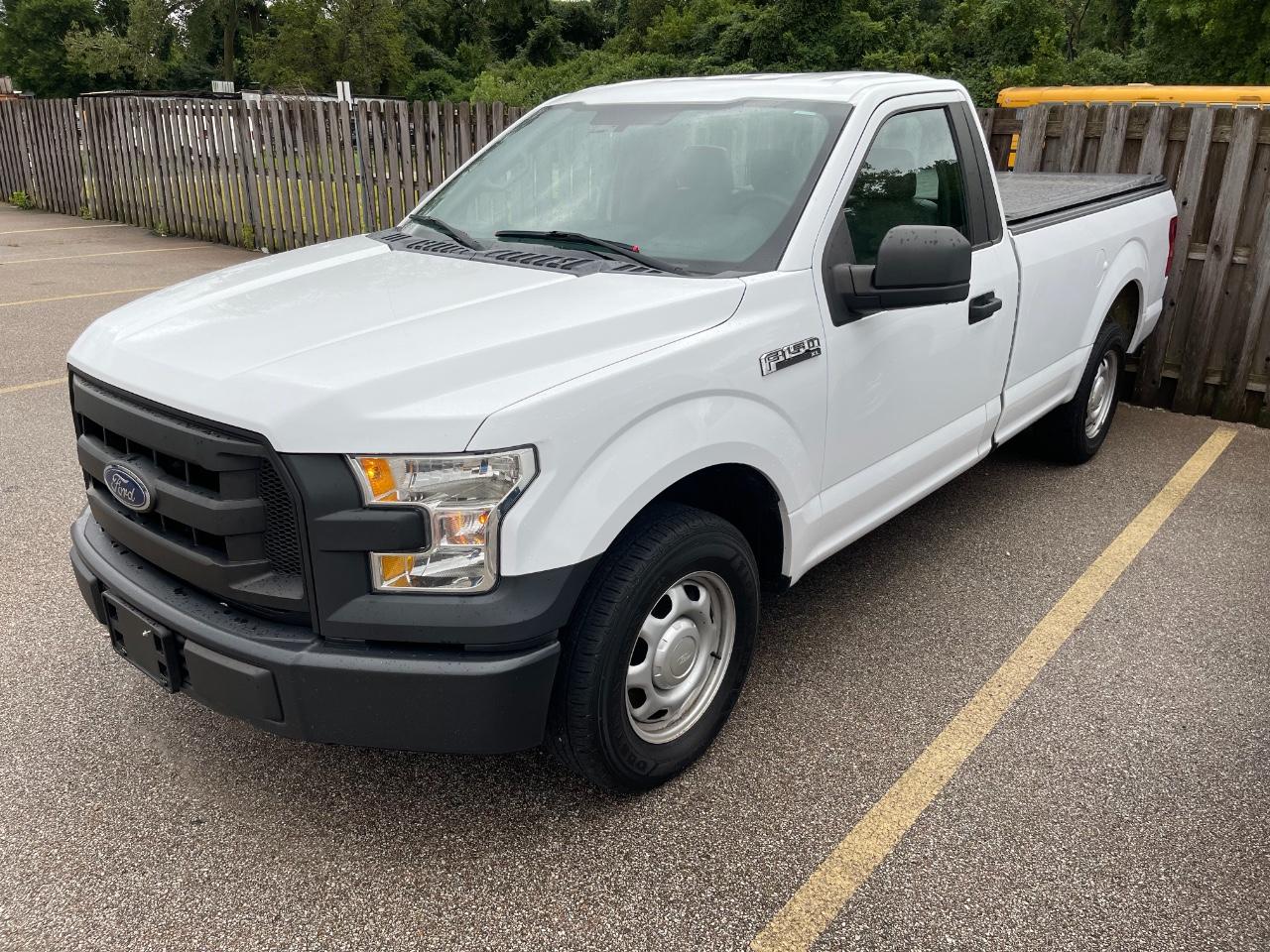 Ford F-150 Vehicle Full-screen Gallery Image 1