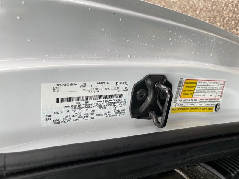 Ford F-150 Vehicle Full-screen Gallery Image 9