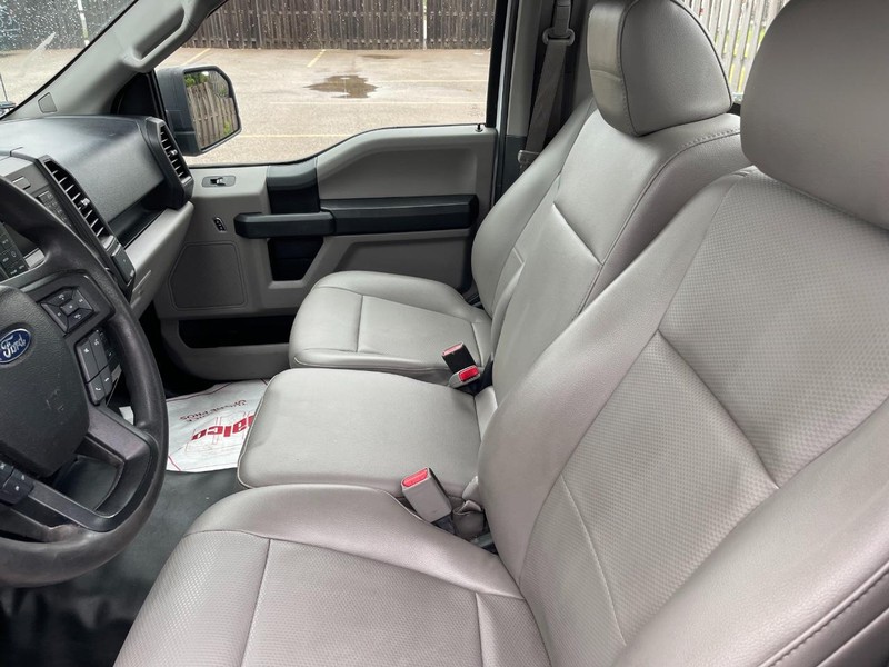 Ford F-150 Vehicle Full-screen Gallery Image 10