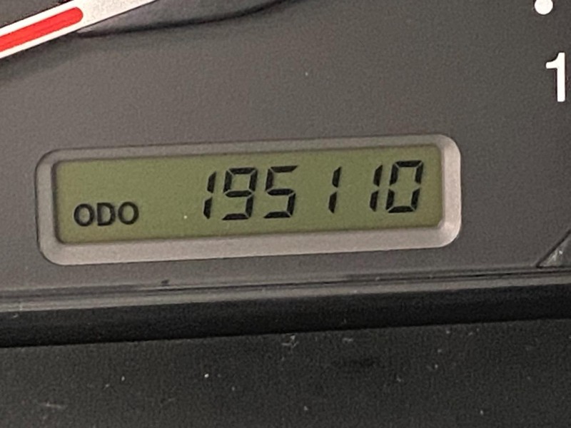 Kia Spectra Vehicle Full-screen Gallery Image 8