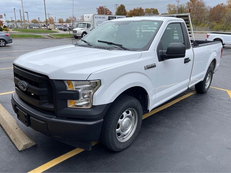 Ford F-150 Vehicle Full-screen Gallery Image 3