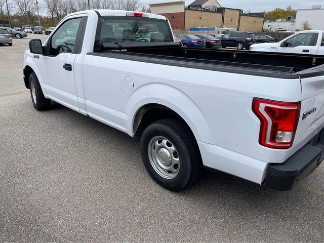 Ford F-150 Vehicle Full-screen Gallery Image 4