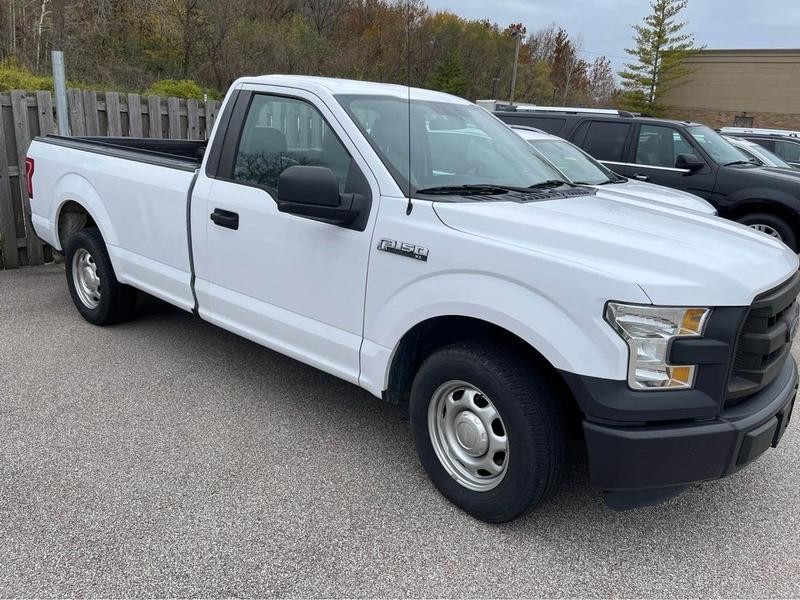 Ford F-150 Vehicle Full-screen Gallery Image 2