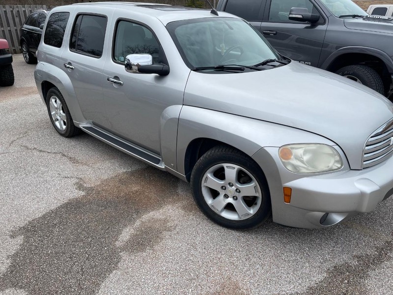 Chevrolet HHR Vehicle Full-screen Gallery Image 2