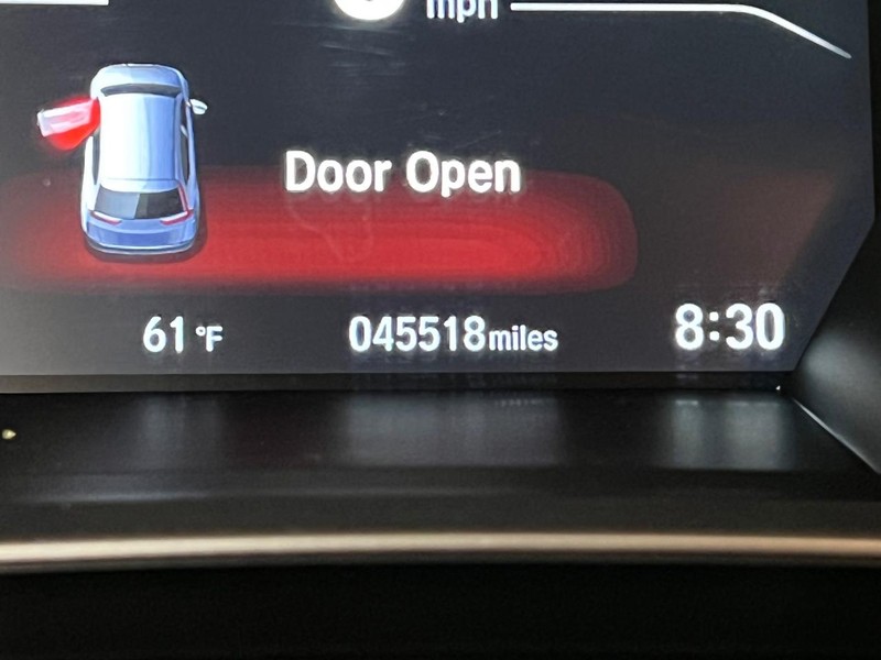 Honda CR-V Vehicle Full-screen Gallery Image 11