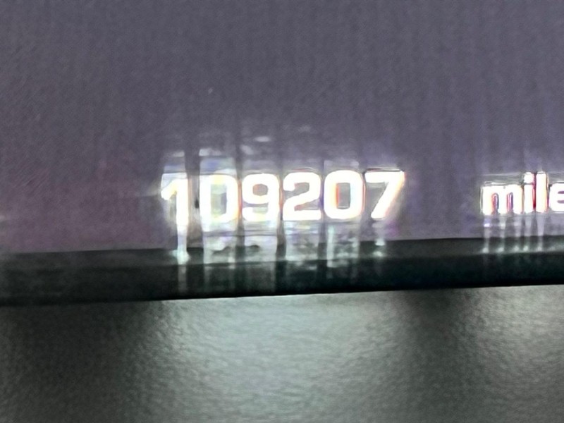 Land Rover Range Rover Vehicle Full-screen Gallery Image 8