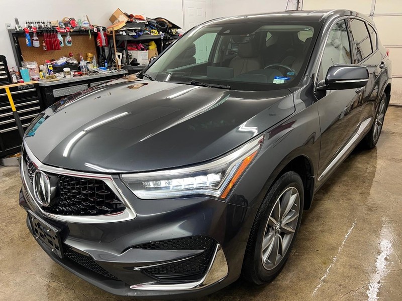 Acura RDX Vehicle Full-screen Gallery Image 2