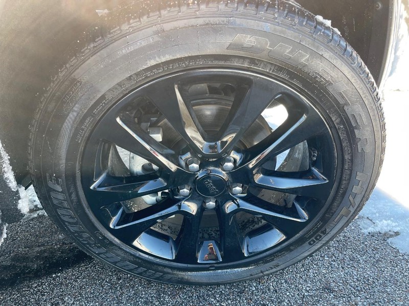 Jeep Grand Cherokee Vehicle Full-screen Gallery Image 7