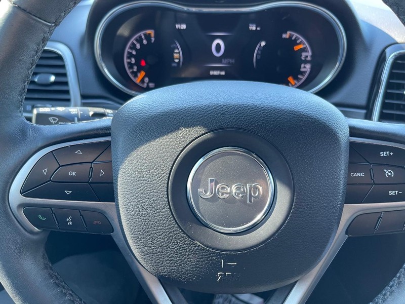 Jeep Grand Cherokee Vehicle Full-screen Gallery Image 9