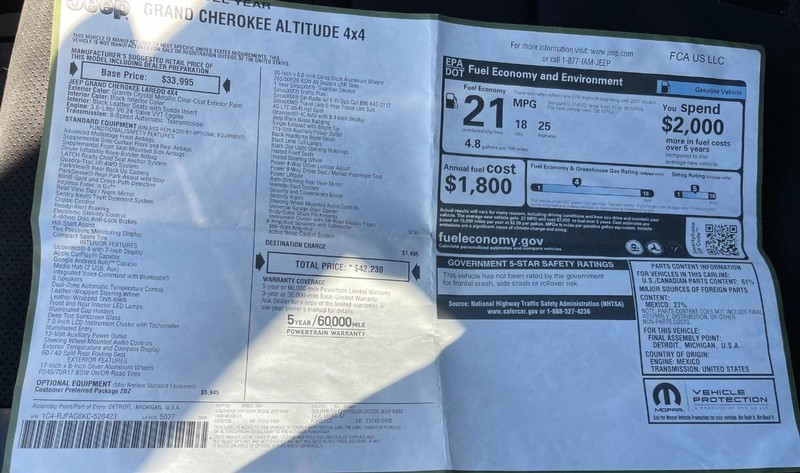 Jeep Grand Cherokee Vehicle Full-screen Gallery Image 16