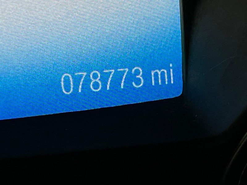 Ford Escape Vehicle Full-screen Gallery Image 7