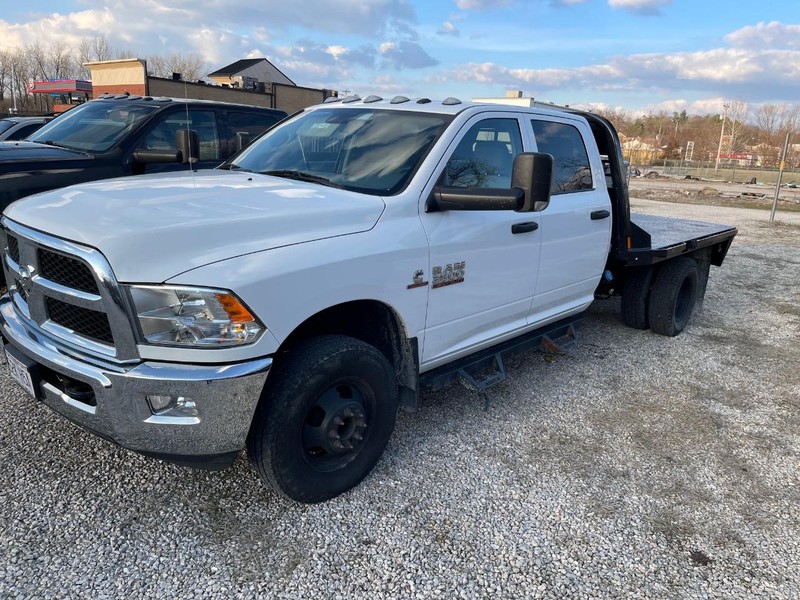 Ram 3500 Chassis Cab Vehicle Full-screen Gallery Image 2