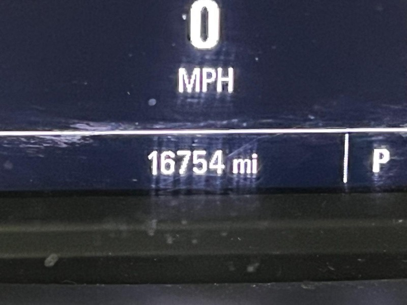 Chevrolet Silverado 1500 Vehicle Full-screen Gallery Image 10