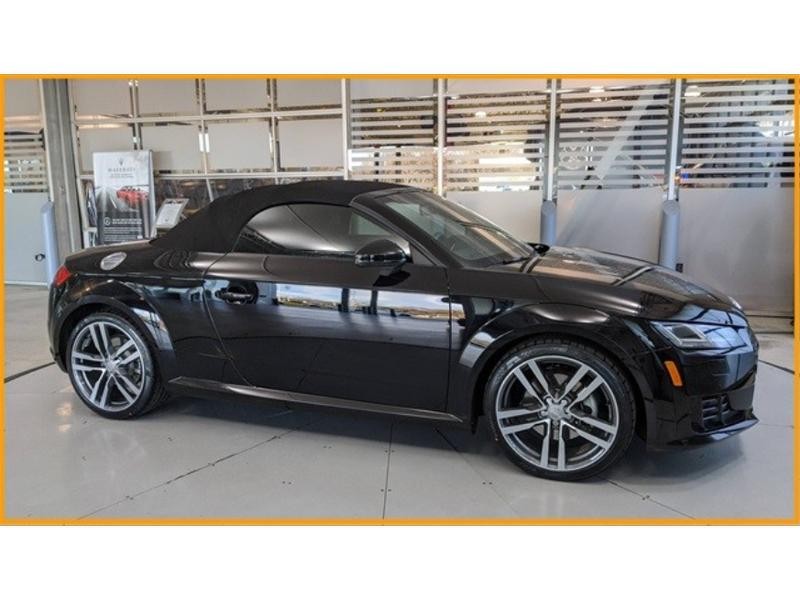 Audi TT Roadster Vehicle Full-screen Gallery Image 6