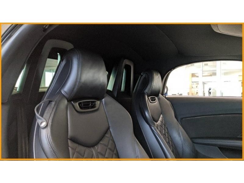 Audi TT Roadster Vehicle Full-screen Gallery Image 13