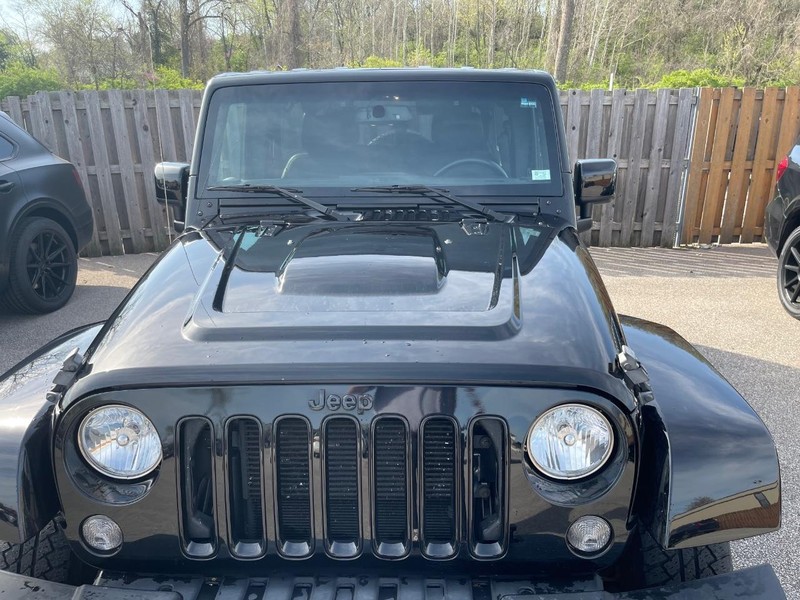 Jeep Wrangler Unlimited Vehicle Full-screen Gallery Image 3