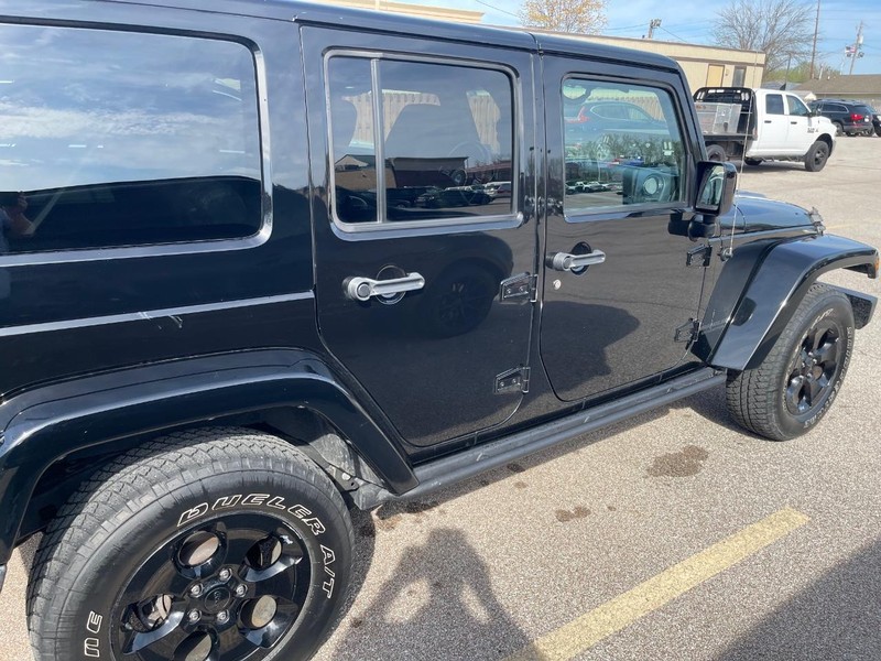 Jeep Wrangler Unlimited Vehicle Full-screen Gallery Image 5