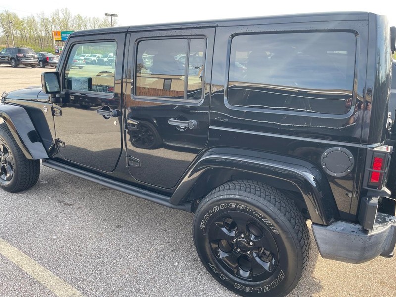 Jeep Wrangler Unlimited Vehicle Full-screen Gallery Image 7