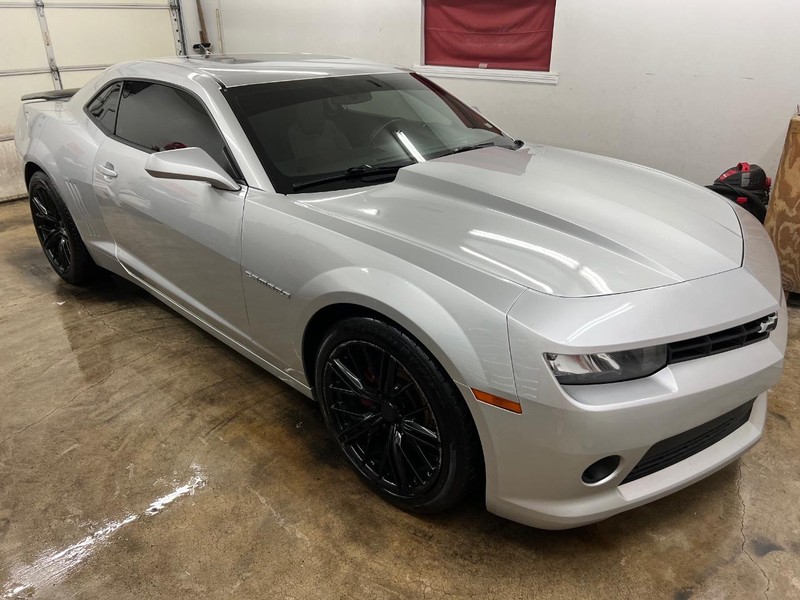 Chevrolet Camaro Vehicle Full-screen Gallery Image 2