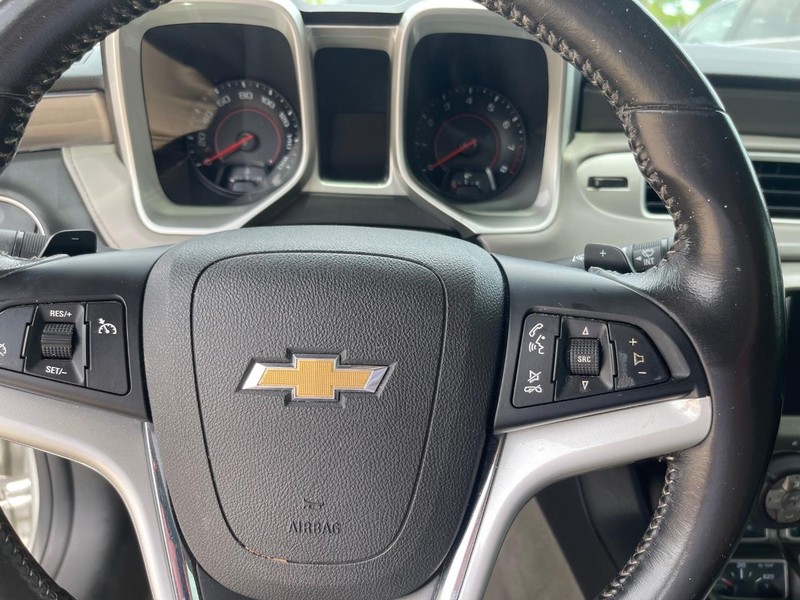 Chevrolet Camaro Vehicle Full-screen Gallery Image 6