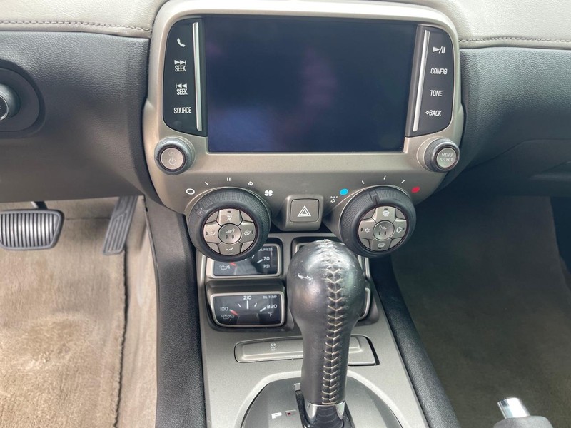 Chevrolet Camaro Vehicle Full-screen Gallery Image 8