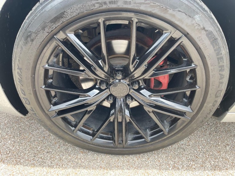 Chevrolet Camaro Vehicle Full-screen Gallery Image 14