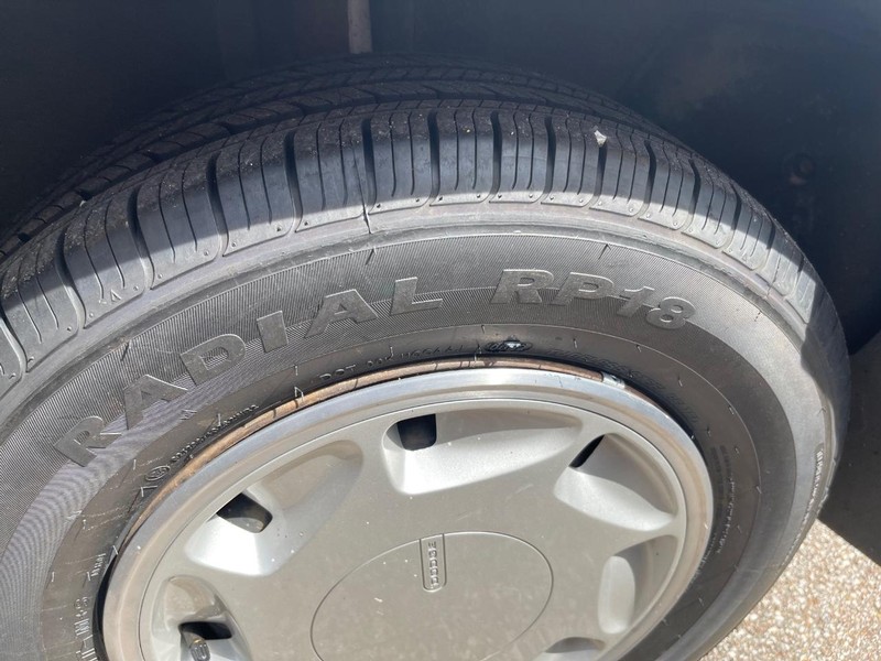 Dodge Spirit Vehicle Full-screen Gallery Image 6