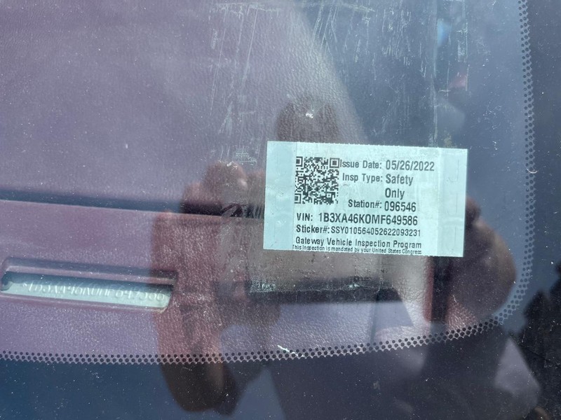 Dodge Spirit Vehicle Full-screen Gallery Image 7