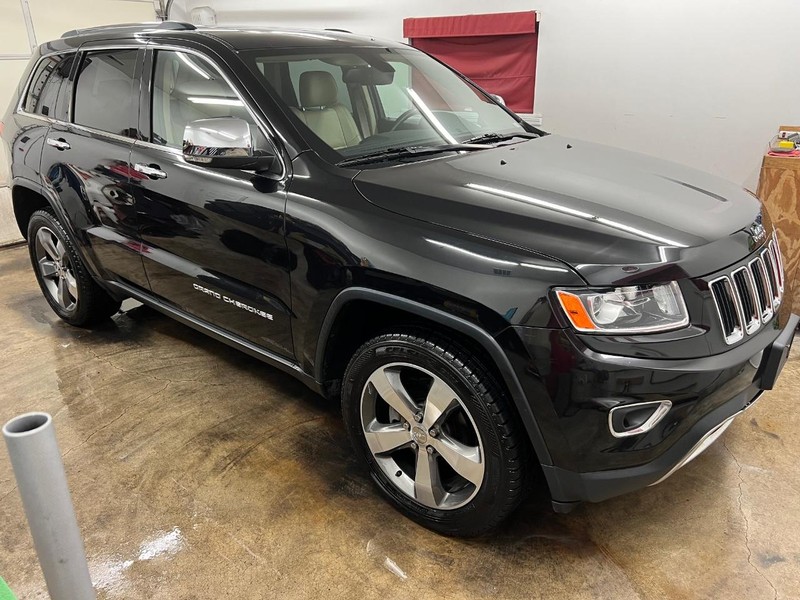 Jeep Grand Cherokee Vehicle Full-screen Gallery Image 2