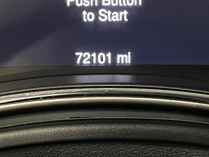 Jeep Grand Cherokee Vehicle Full-screen Gallery Image 8