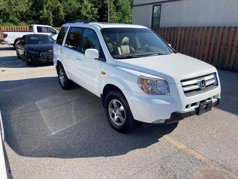 Honda Pilot Vehicle Full-screen Gallery Image 2