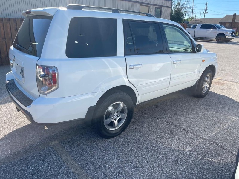 Honda Pilot Vehicle Full-screen Gallery Image 3