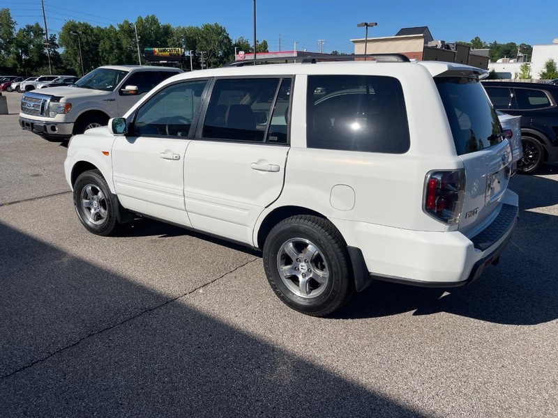 Honda Pilot Vehicle Full-screen Gallery Image 5
