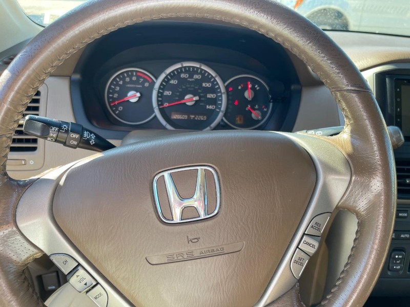 Honda Pilot Vehicle Full-screen Gallery Image 8