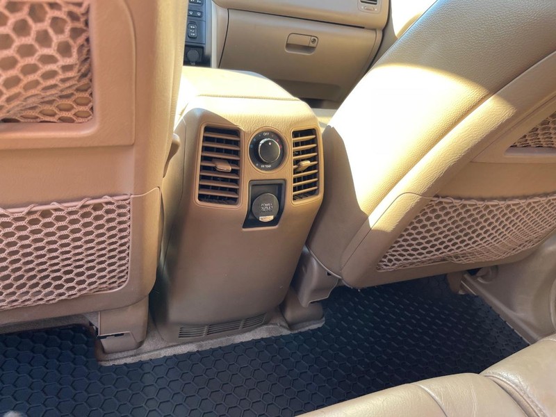 Honda Pilot Vehicle Full-screen Gallery Image 15