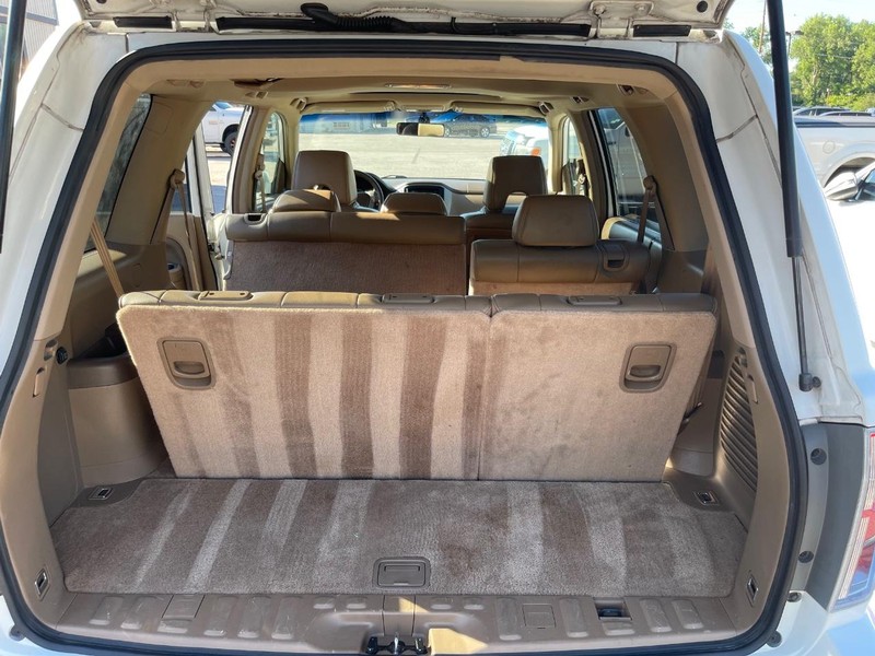 Honda Pilot Vehicle Full-screen Gallery Image 17