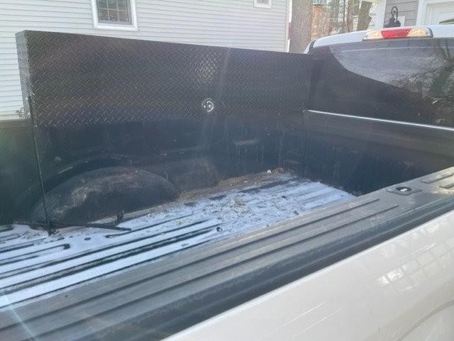 Ford F-150 Vehicle Full-screen Gallery Image 5