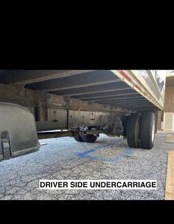 Freightliner BOX TRUCK Vehicle Full-screen Gallery Image 5