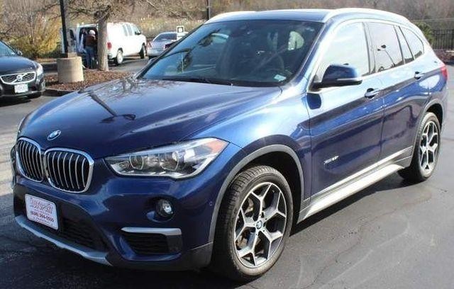 BMW X1 Vehicle Full-screen Gallery Image 2