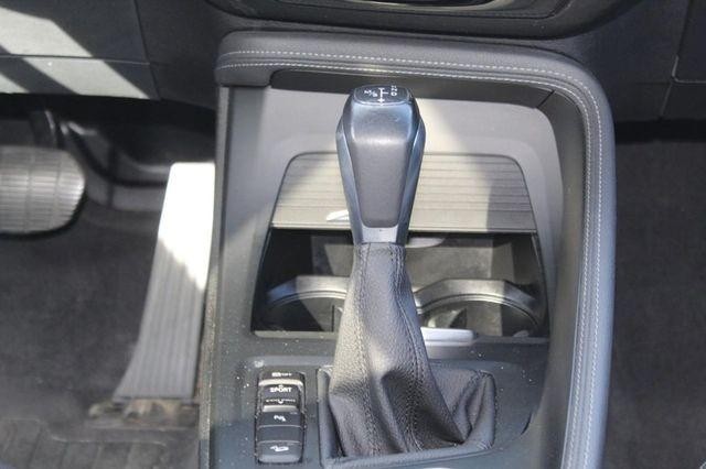 BMW X1 Vehicle Full-screen Gallery Image 10