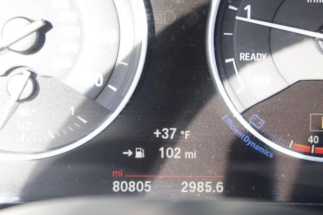 BMW X1 Vehicle Full-screen Gallery Image 12