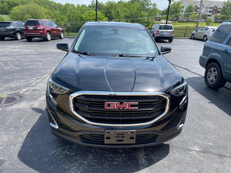 GMC Terrain Vehicle Full-screen Gallery Image 3