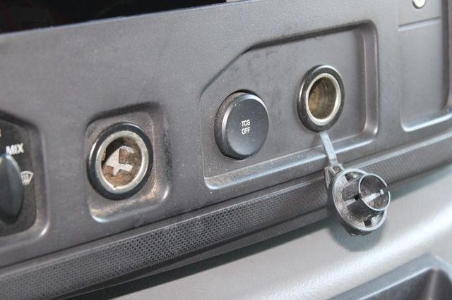 Ford Econoline Cargo Van Vehicle Full-screen Gallery Image 11