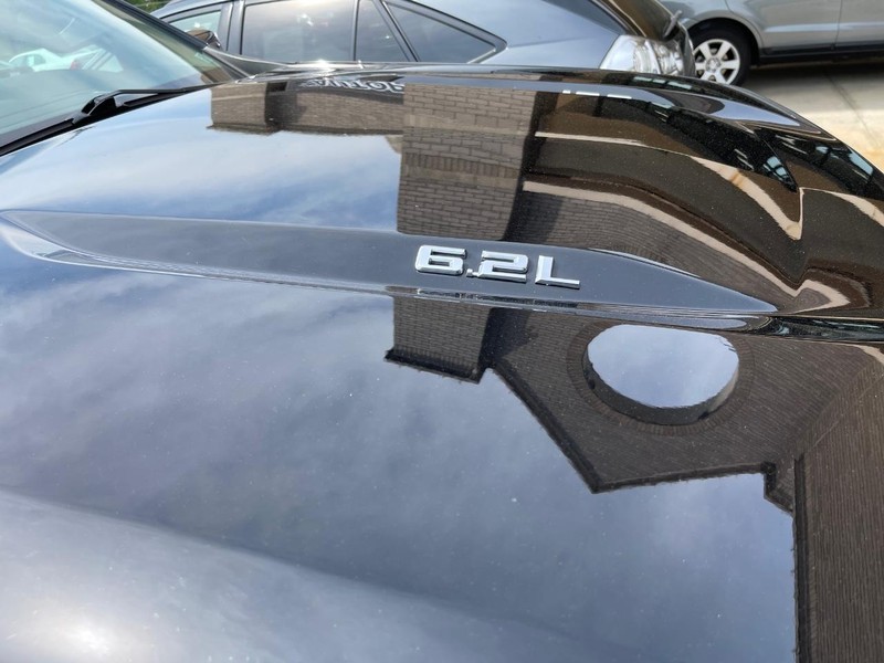 Chevrolet Silverado 1500 Vehicle Full-screen Gallery Image 4