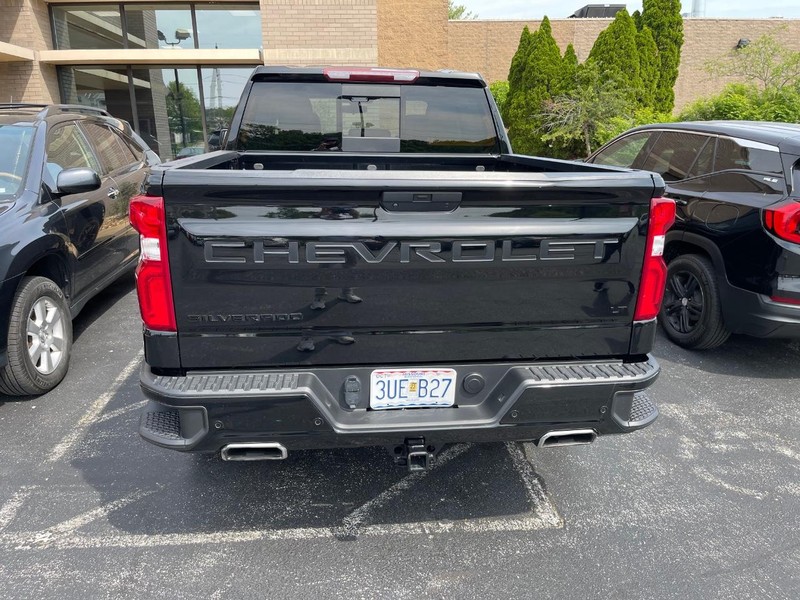 Chevrolet Silverado 1500 Vehicle Full-screen Gallery Image 6