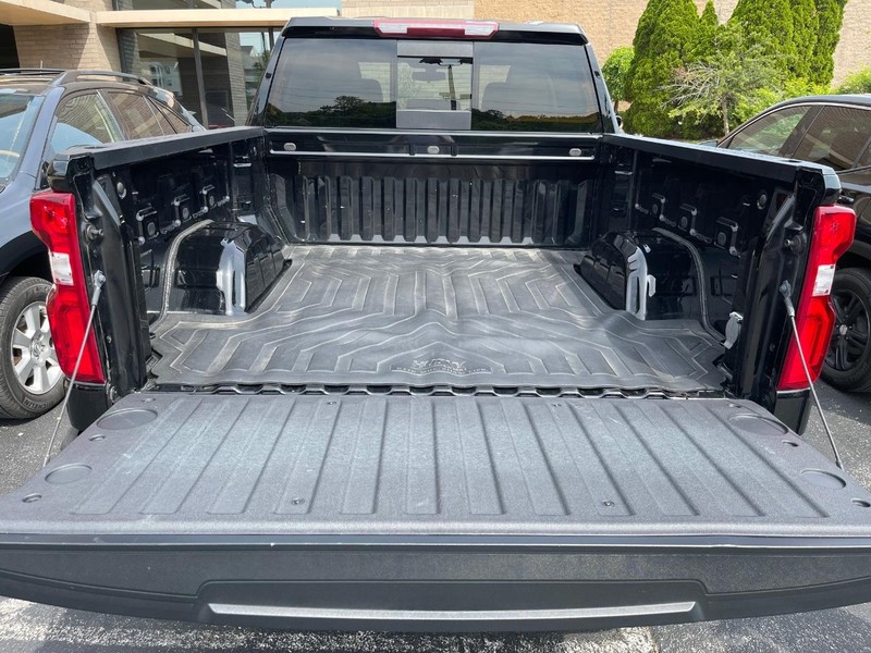 Chevrolet Silverado 1500 Vehicle Full-screen Gallery Image 7