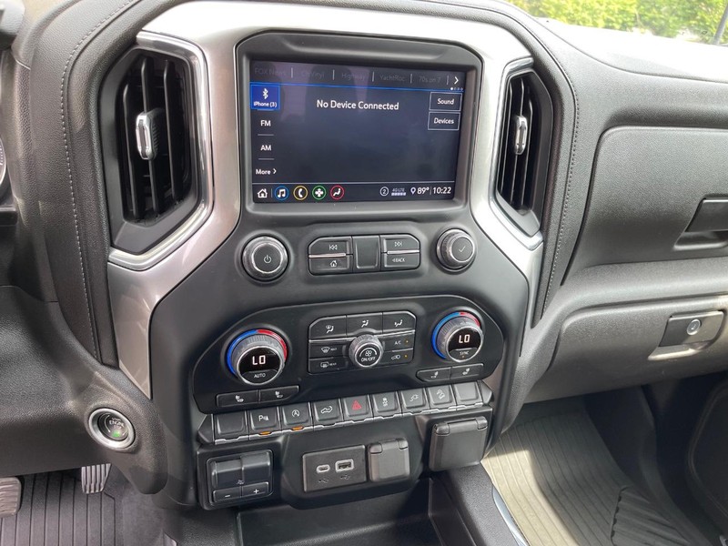 Chevrolet Silverado 1500 Vehicle Full-screen Gallery Image 13