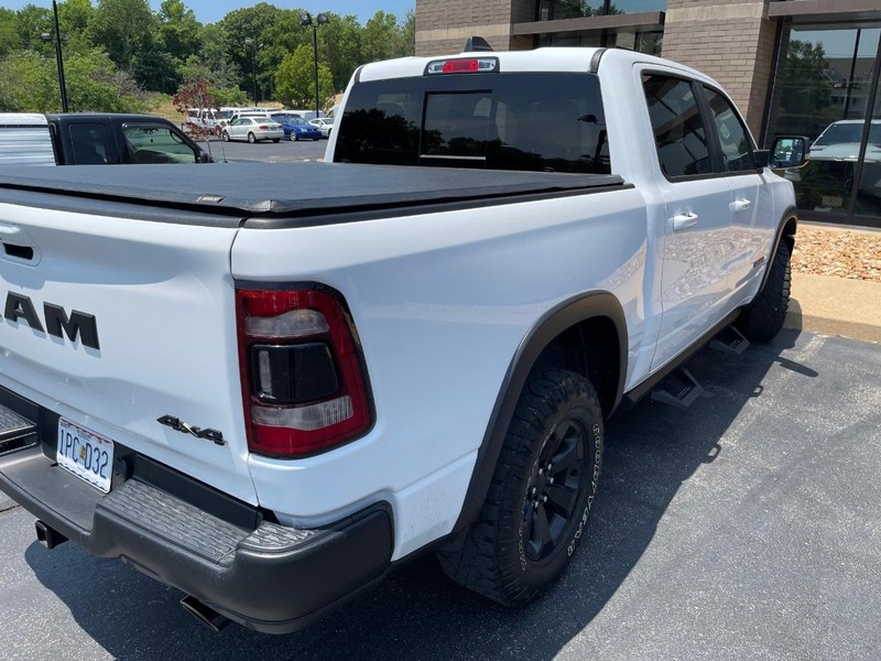 Ram 1500 Vehicle Full-screen Gallery Image 6