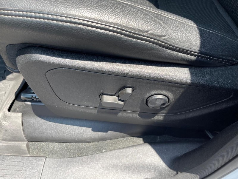 Ram 1500 Vehicle Full-screen Gallery Image 15