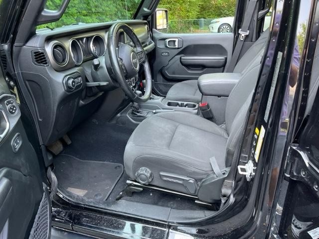 Jeep Wrangler Unlimited Vehicle Full-screen Gallery Image 8